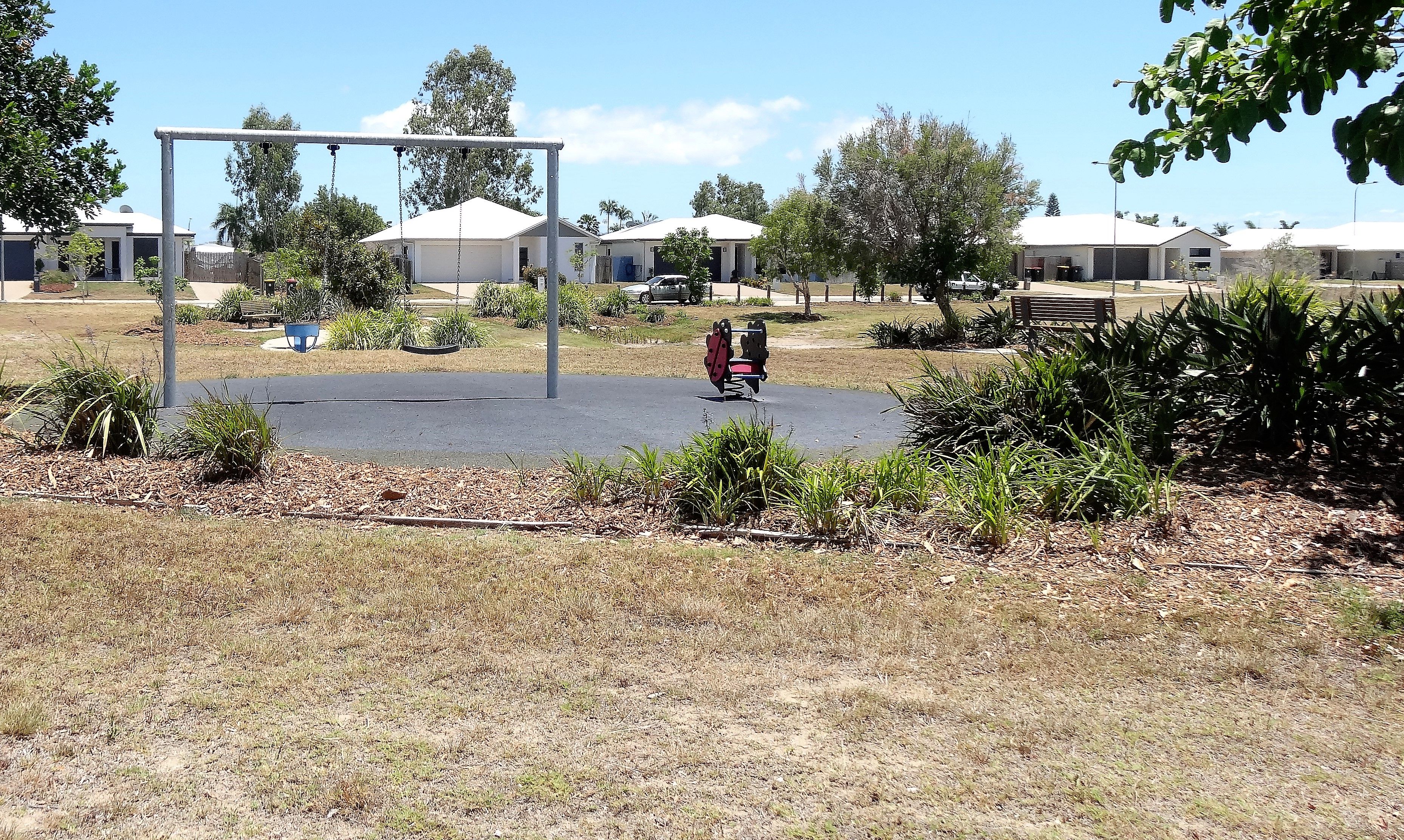 21 Malibu Parade, Mount Louisa, QLD 4814