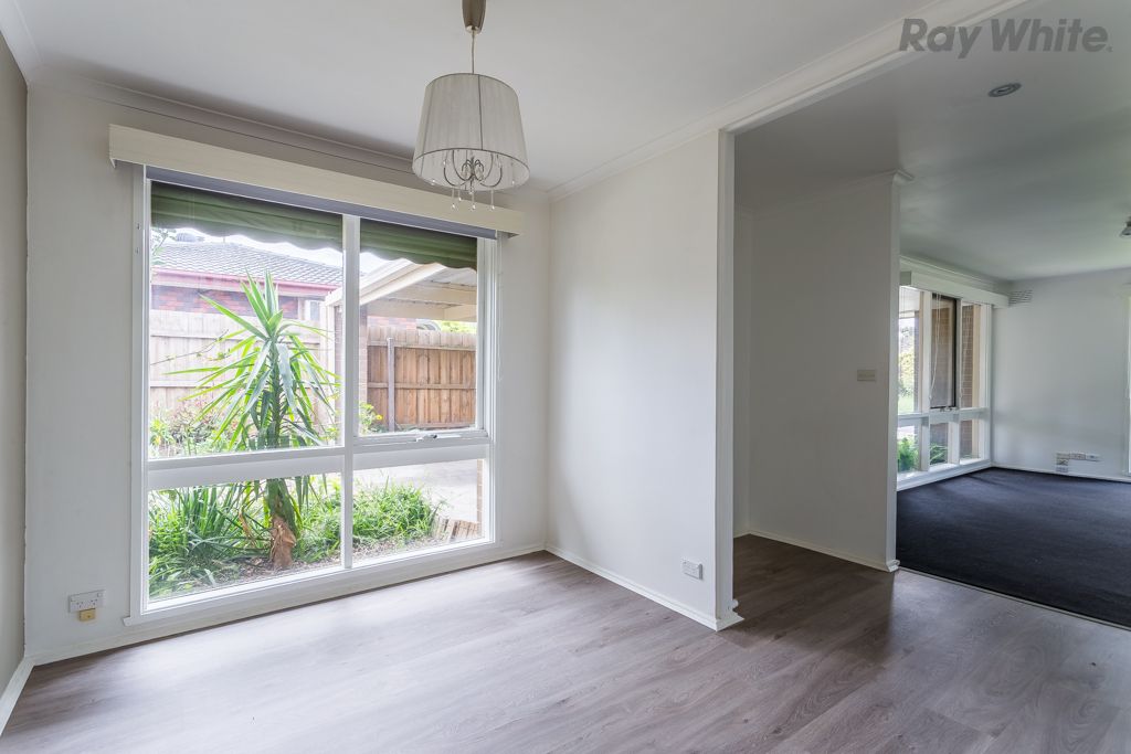 17 Camelot Drive, Albanvale, VIC 3021