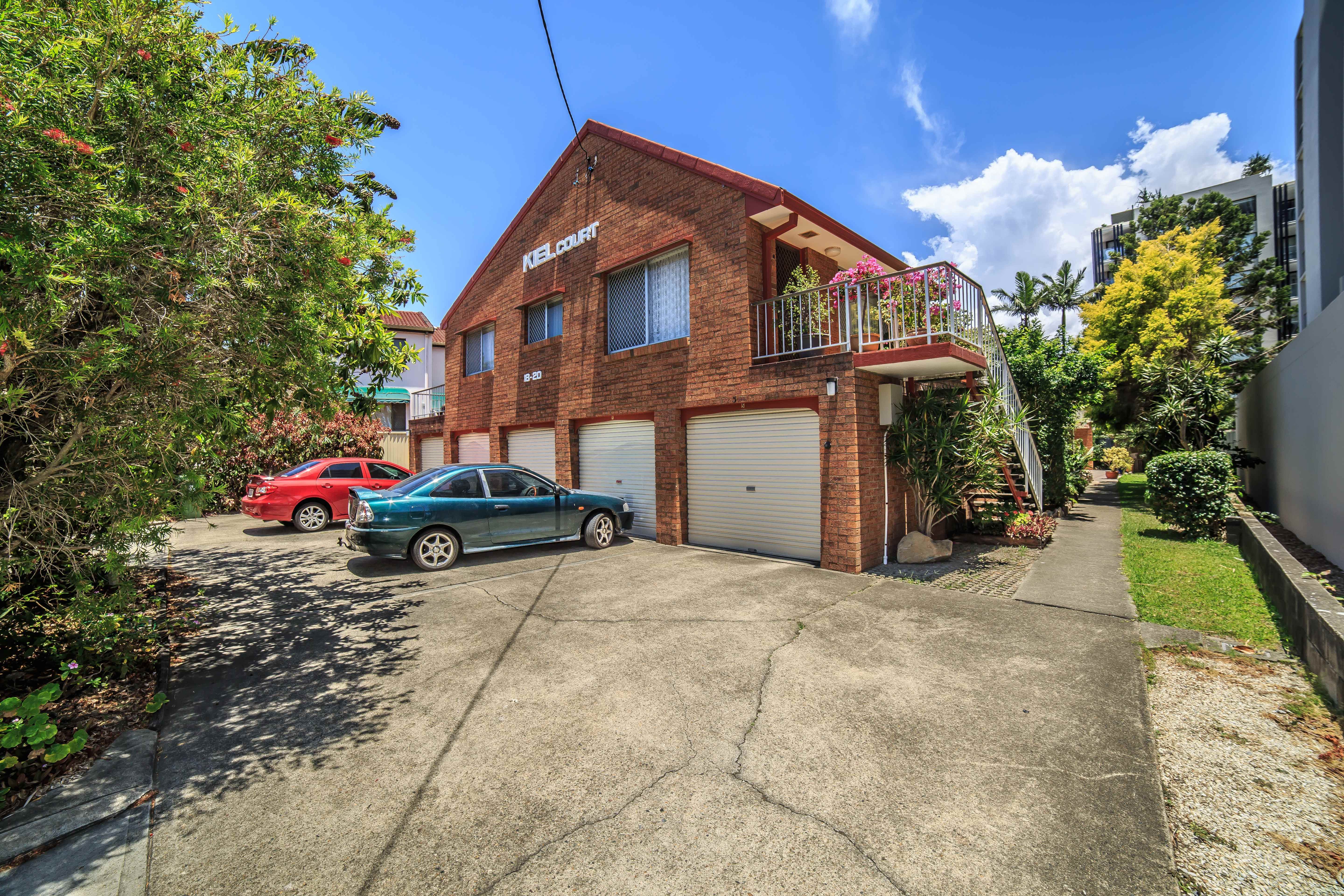 18 Lather Street, Southport QLD 4215