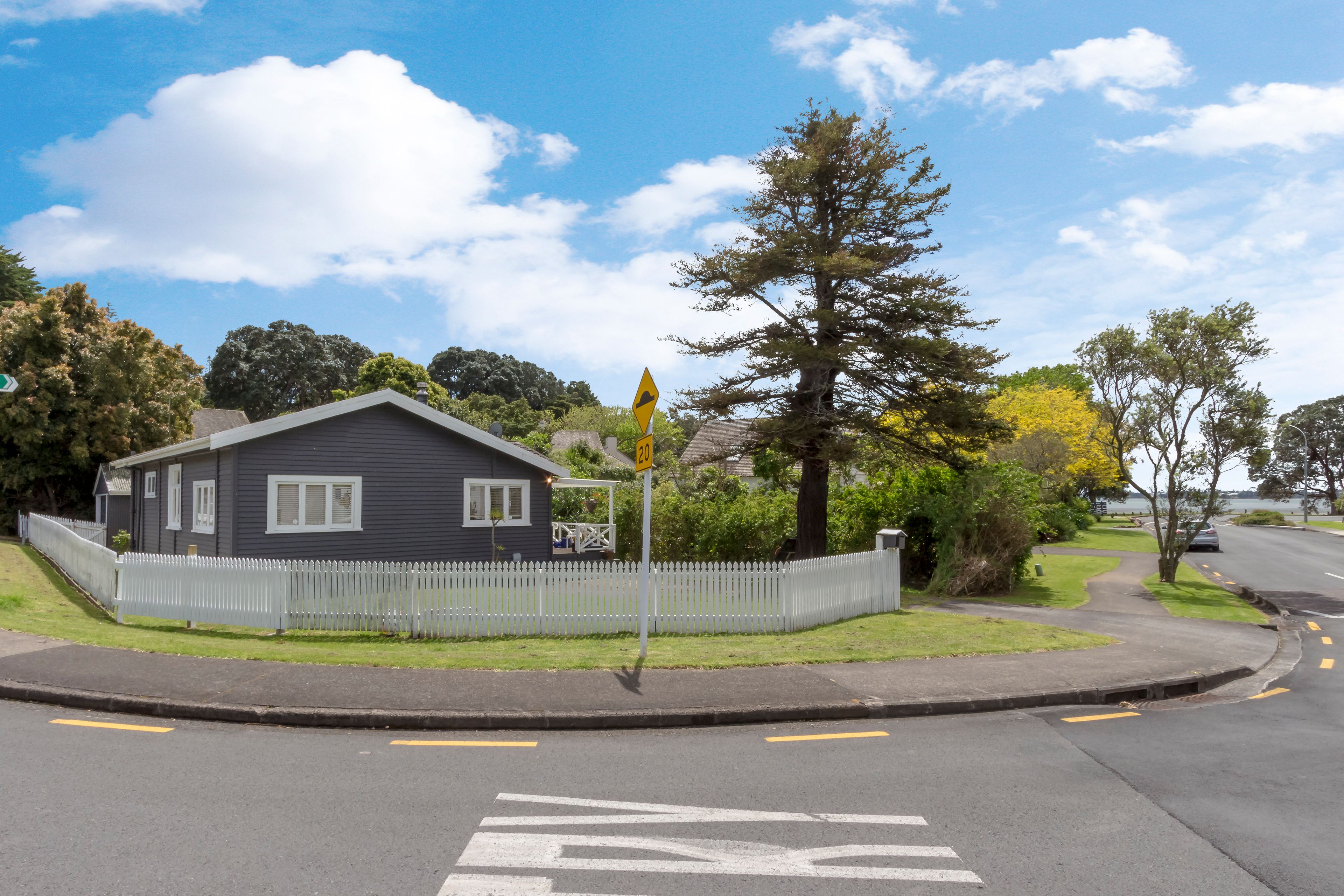 2 Shelly Beach Parade, Cockle Bay, Manukau City