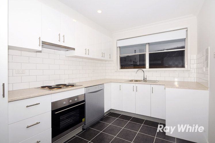 16 Bouvardia Crescent, Frankston North, VIC 3200