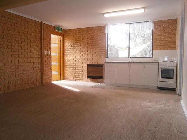 82 Archibald Street, Lyneham, ACT 2602
