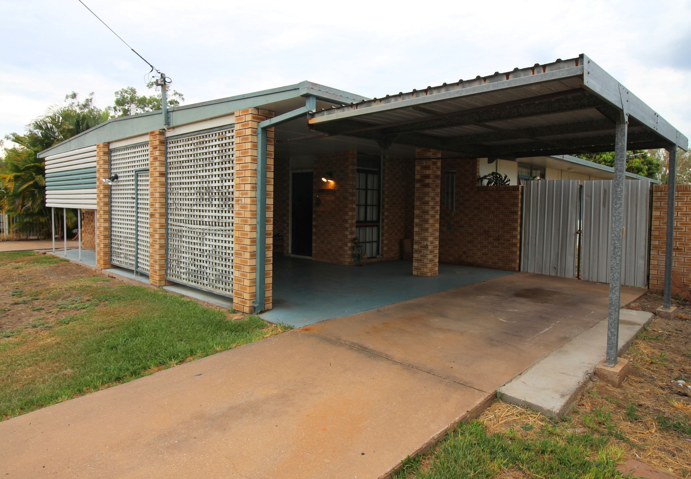 26 Diamond Avenue, Emerald QLD 4720