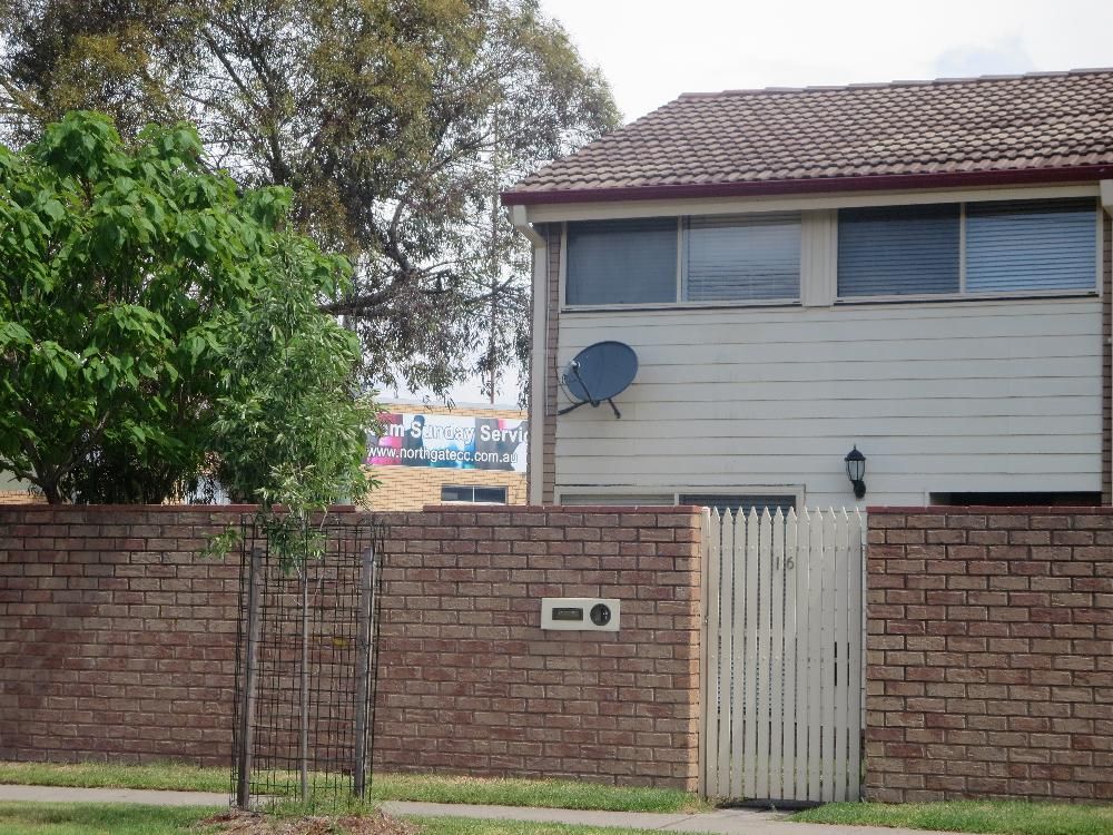 16/429 McDonald Road, Lavington, NSW 2641