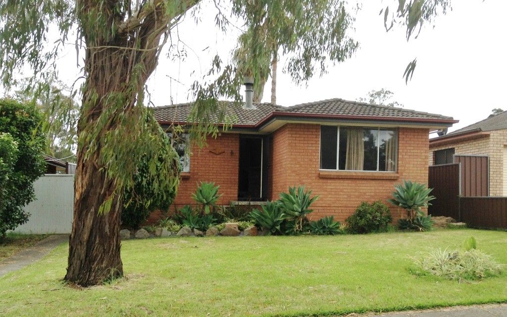 82 Fawcett Street, Glenfield, NSW 2167