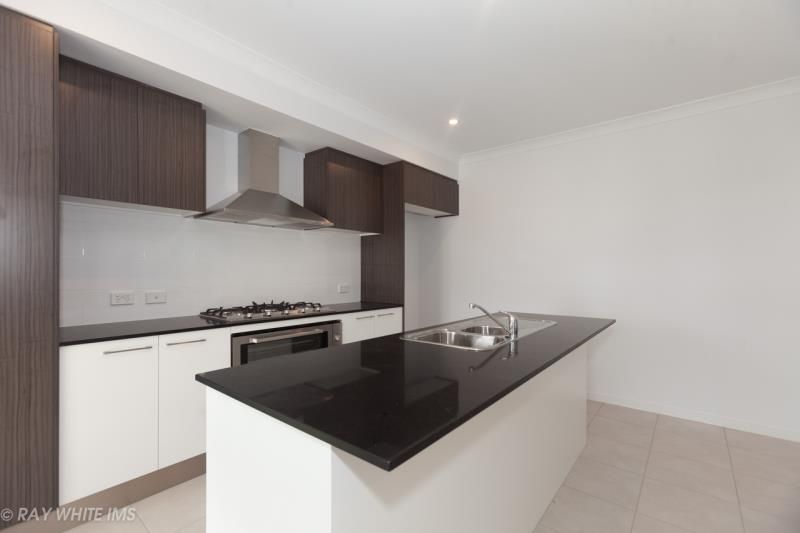 2 Tindale Place, Coomera, QLD 4209