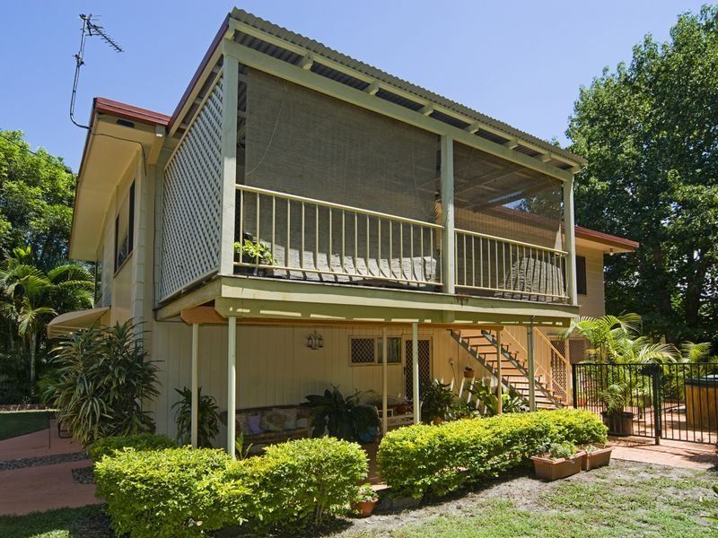 22 Bundarra Street, Coombabah, QLD 4216
