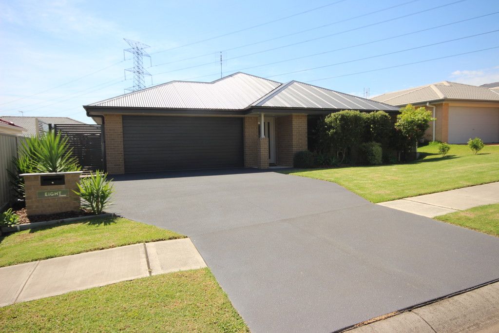 8 Vantage Circuit, Cameron Park, NSW 2285