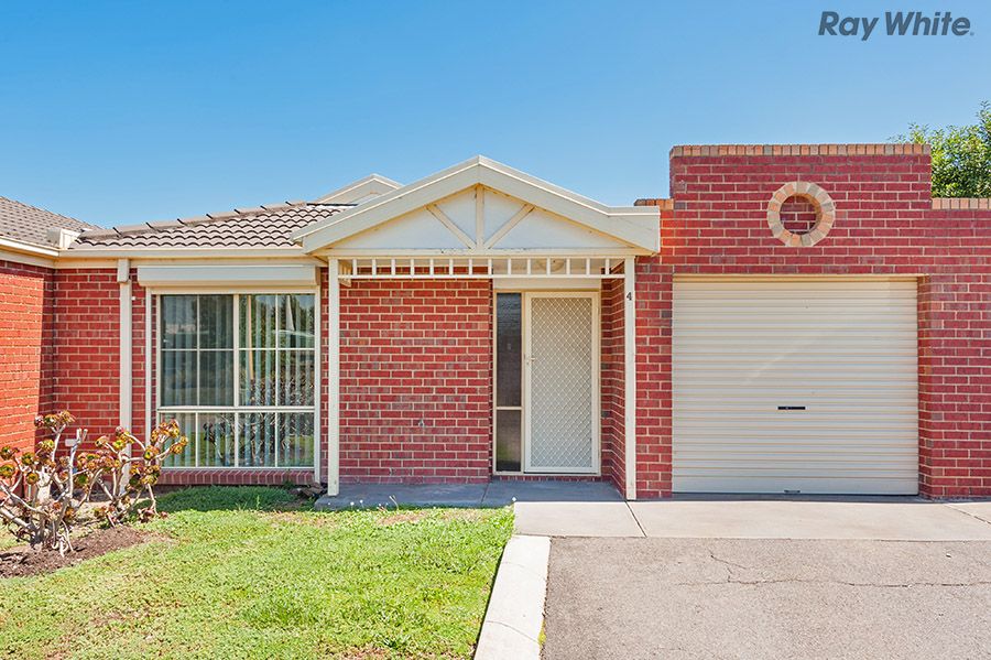 4 Village Avenue, Taylors Lakes, VIC 3038