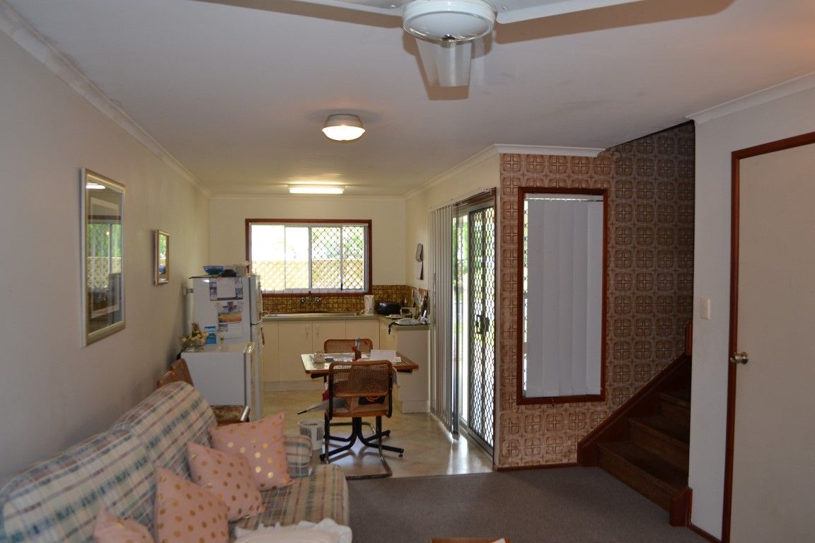 3/4 Frank Street, Scarness, QLD 4655