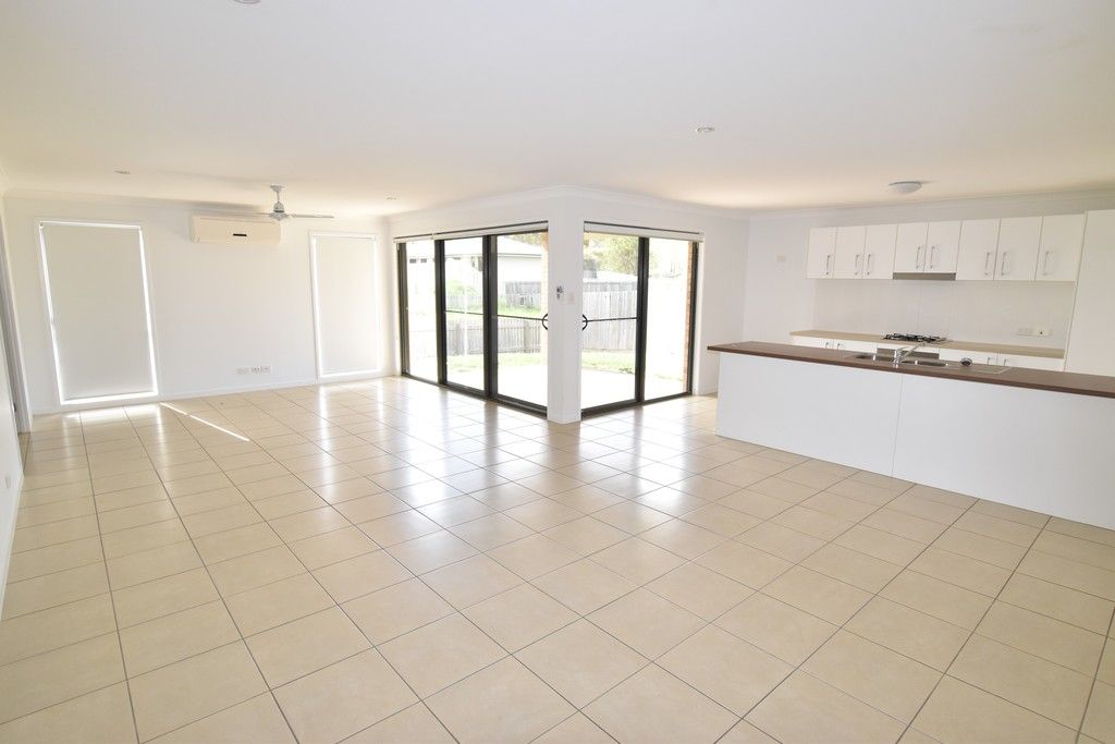 4 Karloom Close, Kirkwood, QLD 4680