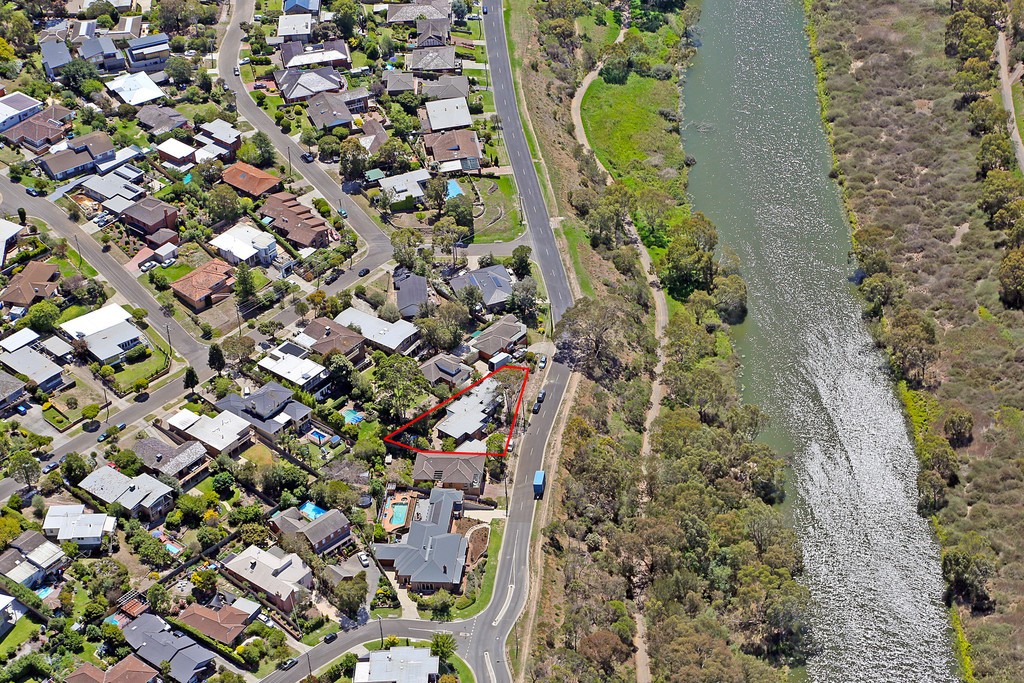 48 Barwon Boulevard, Highton, VIC 3216