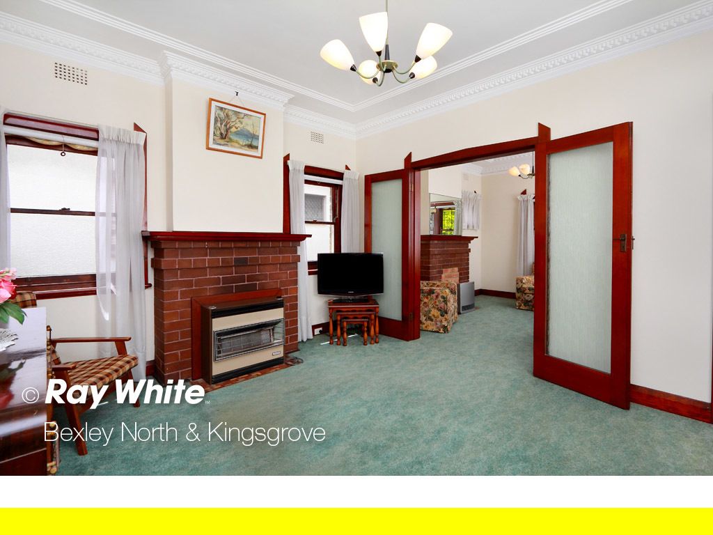 72 Warraroong Street