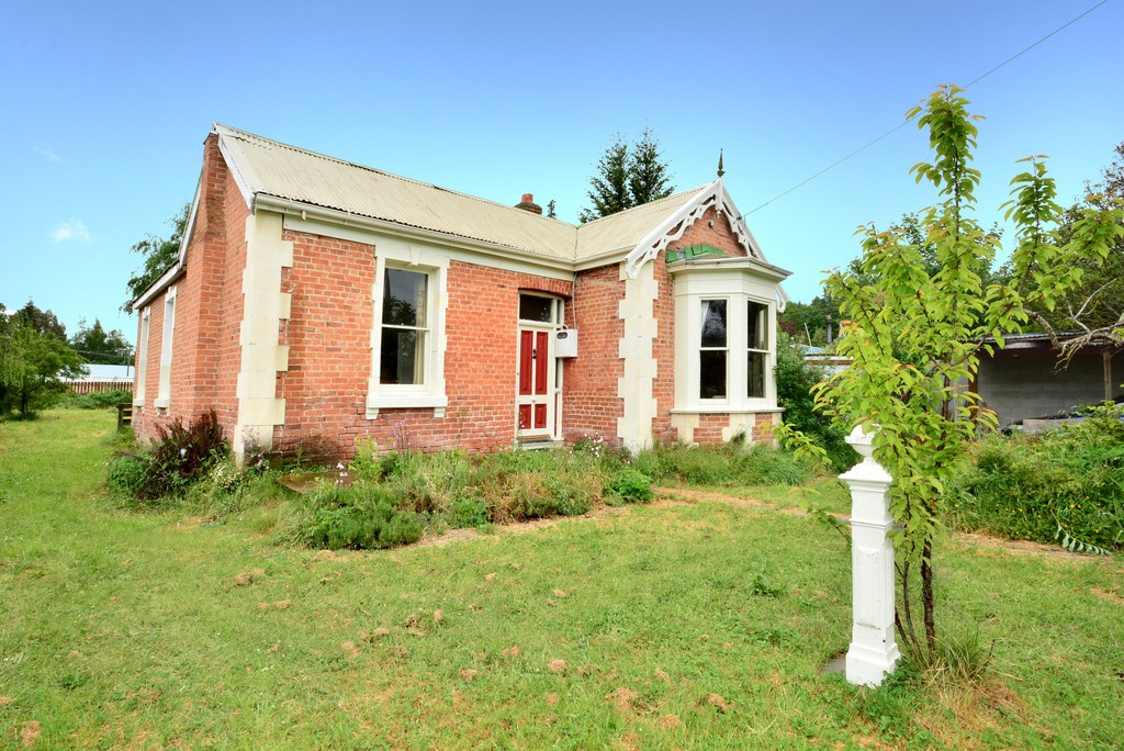 16 Lismore Street, Lawrence, Clutha District