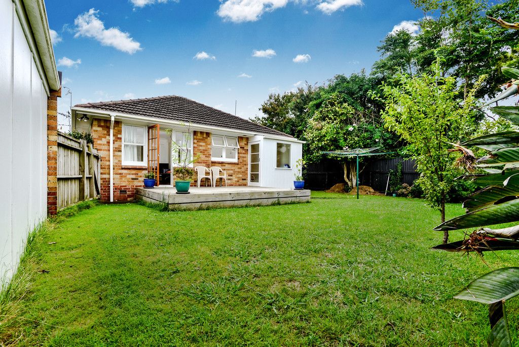 2/39 Avis Avenue, Papatoetoe, Manukau City