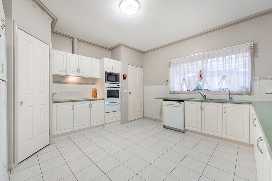 18 Grandview Boulevard, Craigieburn, VIC 3064
