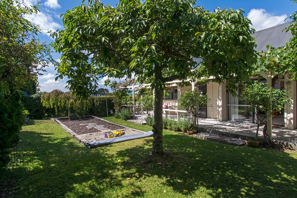 2a Tui Vale, Cockle Bay, Manukau City