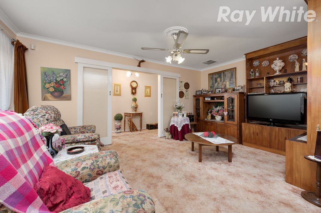 279 Greenwood Drive, Watsonia, VIC 3087