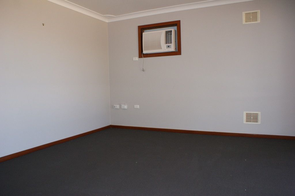 5 Delmage Street, Dongara, WA 6525