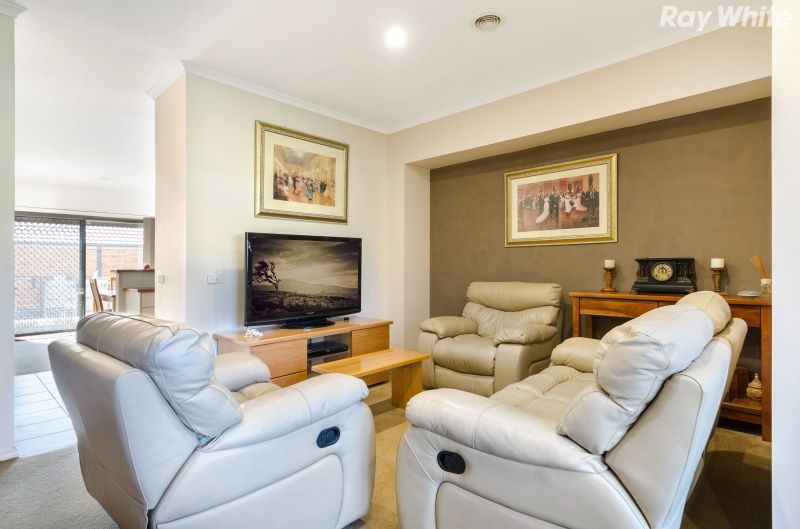11 Houghton Drive, Ferntree Gully, VIC 3156
