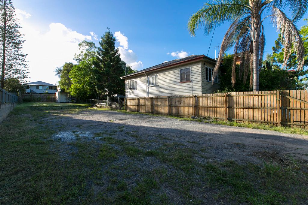 15 Logan Street, Greenslopes QLD 4120