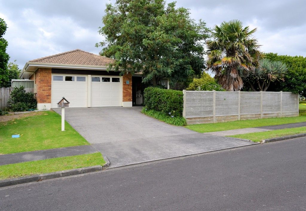 2/6 Carriage Close, Northpark, Manukau City