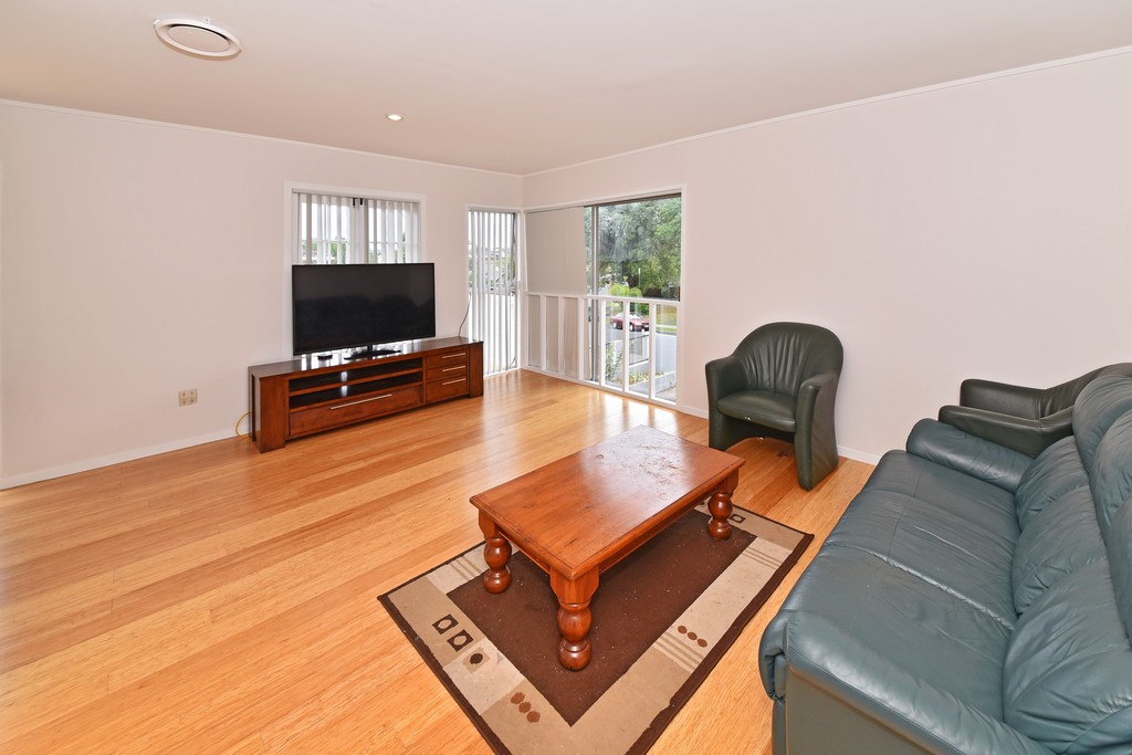 11 Pulman Place, Clover Park, Manukau City