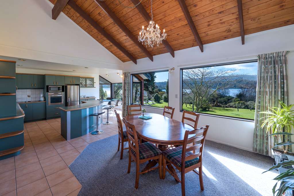 291 Spencer Road photo 2