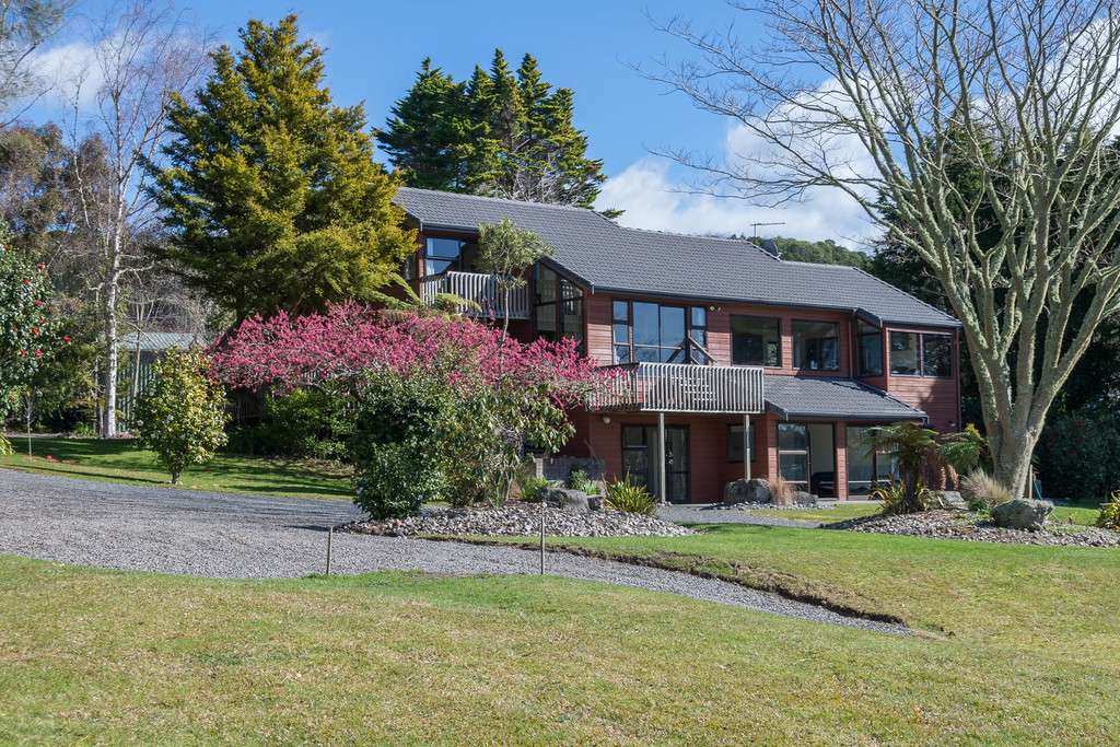 291 Spencer Road photo 1