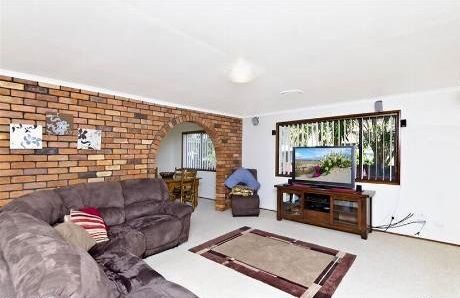 3 Ling Place, Palm Beach, QLD 4221