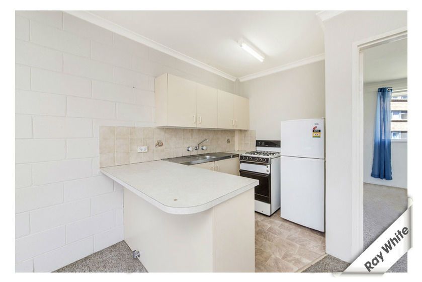 17/10 Macquoid, Queanbeyan East, NSW 2620