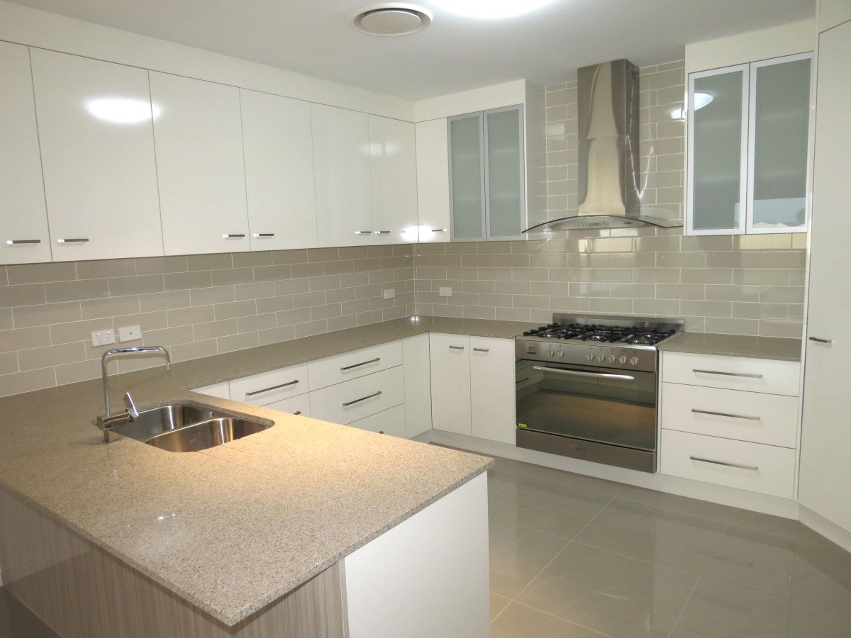 18 Rosehill Road, Emerald, QLD 4720