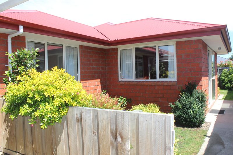 At last - A Townhouse with Generous Garaging. - Spreydon