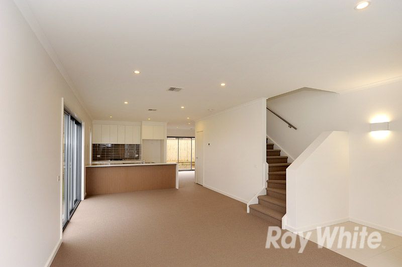 12 Grove Way, Wantirna South, VIC 3152