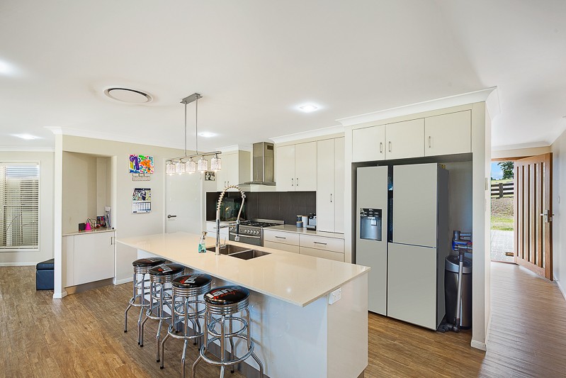 7 Zeller Avenue, Preston, QLD 4352