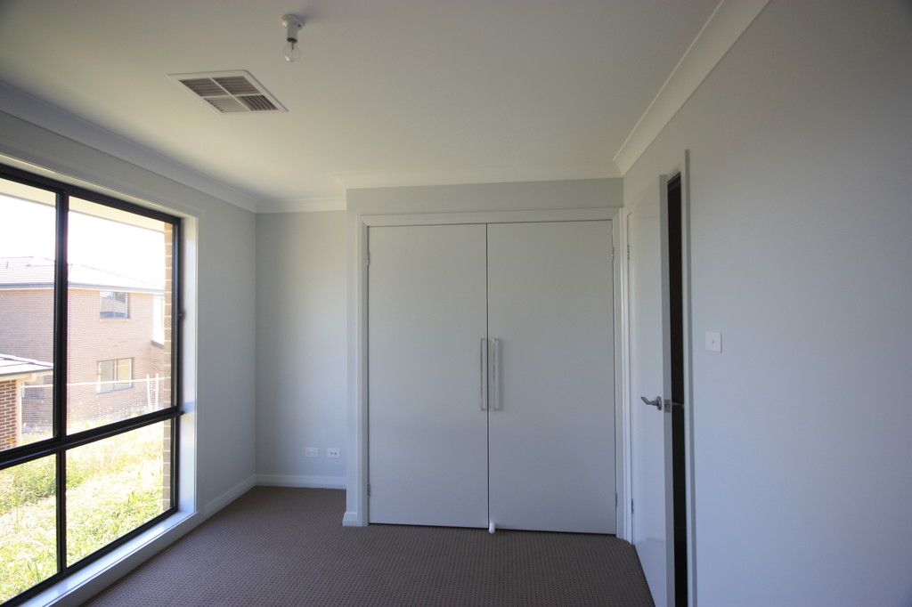 33 Ben Lomond Road, Minto Heights, NSW 2566