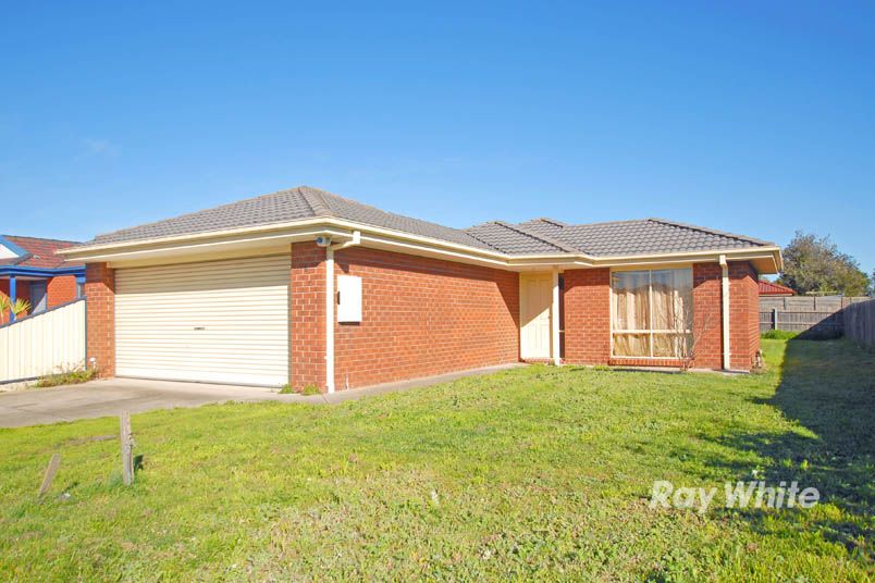 6 Gowrie Place, CRANBOURNE WEST VIC 3977