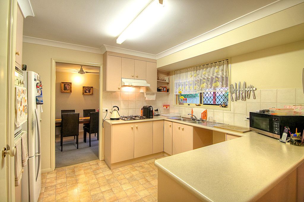 7 Jonquil Circuit, Flinders View, QLD 4305