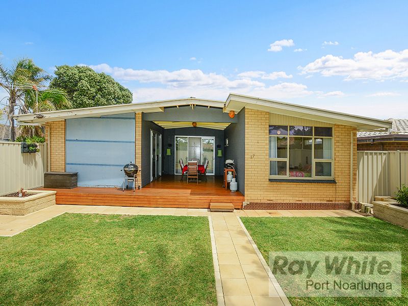 57 Kalgoorlie Avenue, Port Noarlunga South SA 5167