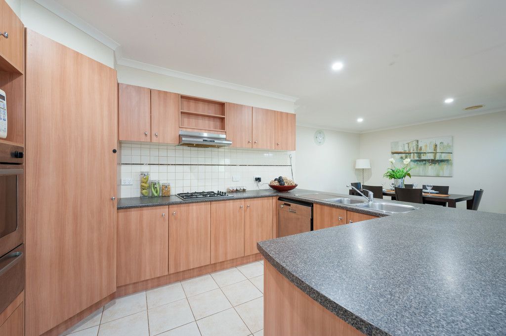 11 Eastwood Place, Craigieburn, VIC 3064