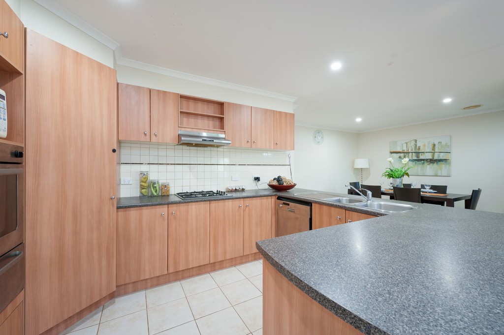 11 Eastwood Place, Craigieburn, VIC 3064