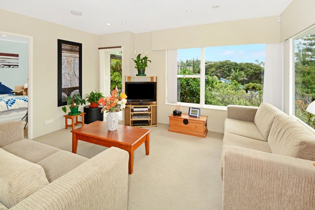 2/36 Girrahween Drive, Totaravale, North Shore City