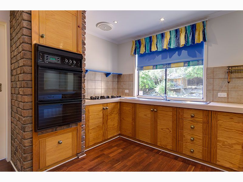 12 Catharina Street, Flagstaff Hill, SA 5159