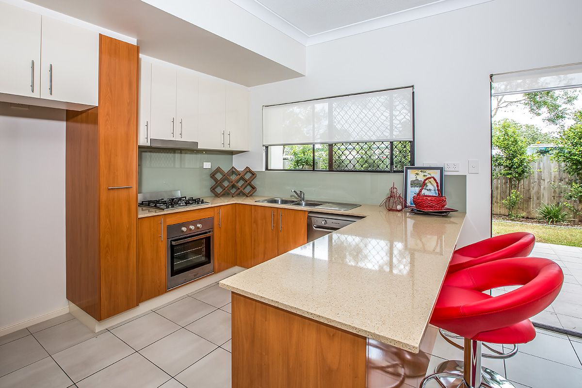 2/12 Seeney Street, Zillmere, QLD 4034