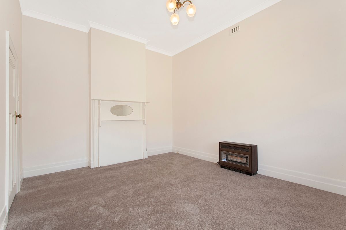 12 Graceburn Avenue, Carnegie, VIC 3163