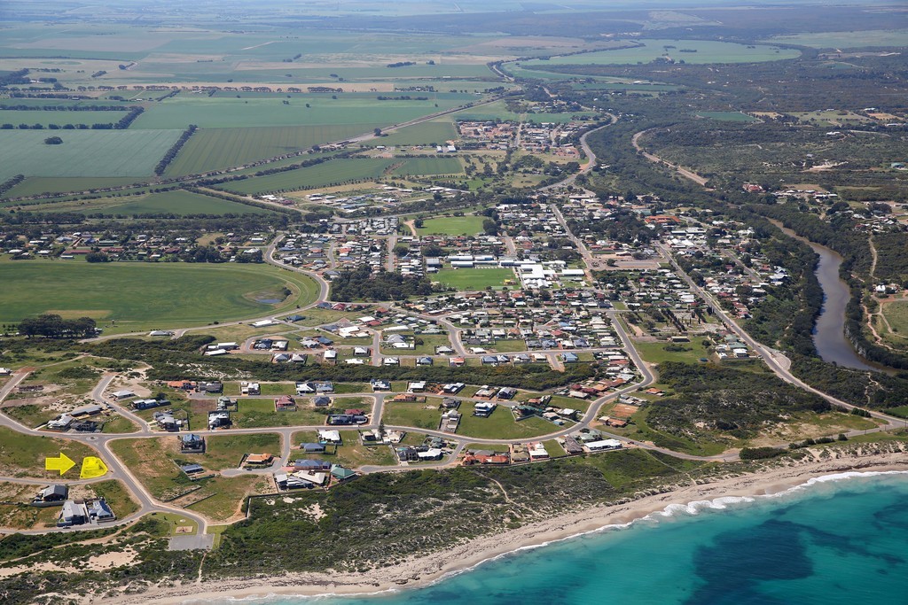 2 Grey Close, Dongara, WA 6525