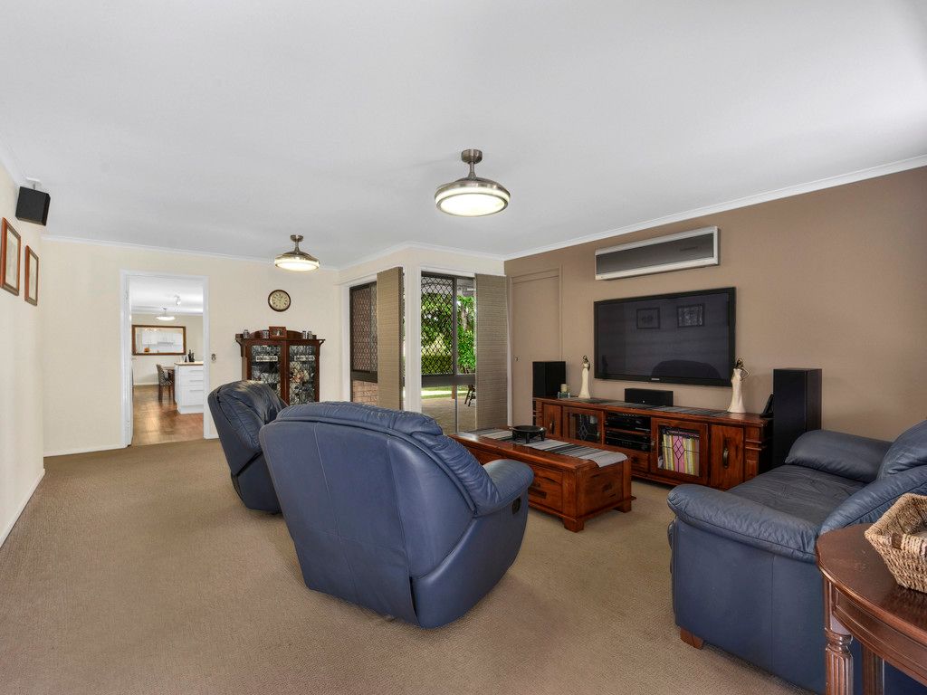 22 Fairhaven Street, Bridgeman Downs, QLD 4035