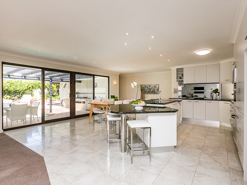90 Seacrest Drive, Sorrento, WA 6020