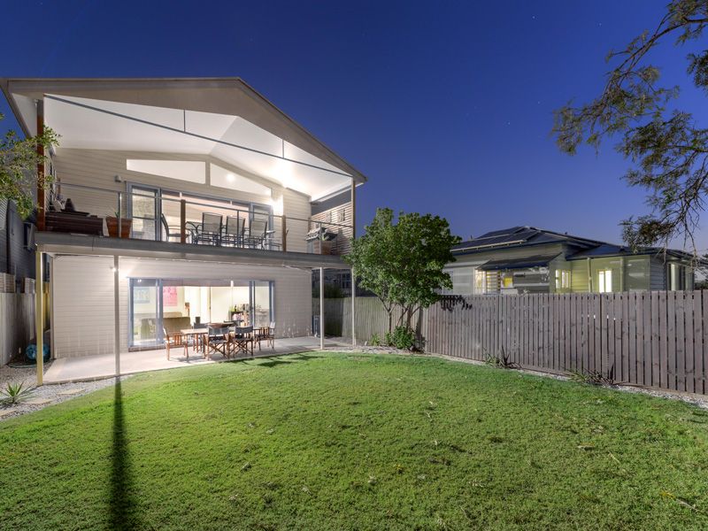 66 Temple Street, Coorparoo, QLD 4151