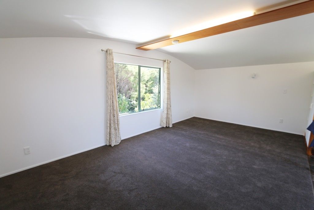 13 Laingrange Place, Laingholm, Waitakere City